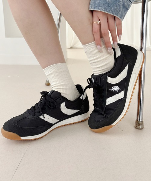 U.S. POLO ASSN.(ユーエスポロアッスン)の「【U.S. POLO ASSN.】クラシック ローカット 配色 レトロ風 スニーカー(スニーカー・レディース・ブラック×ホワイト/ホワイト×ネイビー/ホワイト×ブルー/グリーン系その他・22.5/23/23.5/24/24.5)」の1枚目の写真