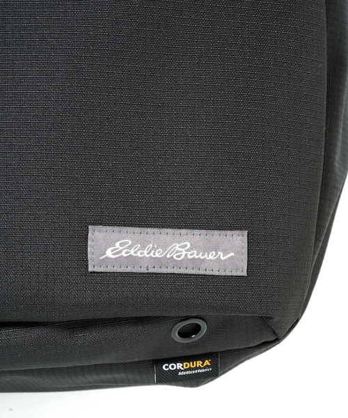 Eddie Bauer(エディーバウアー)の「コーデュラ スリングバッグ(ボディバッグ/ウエストポーチ・メンズ・ブラック/カーキオリーブ・F)」の6枚目の写真