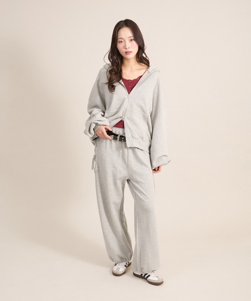 apres jour mignon（アプレジュールミニョン）の「【セットアップ着用可能】サイドレースアップスウェットパンツ（スウェットパンツ・レディース・ブラック/杢グレー/ネイビー・MEDIUM/LARGE/SMALL）」の5枚目の写真