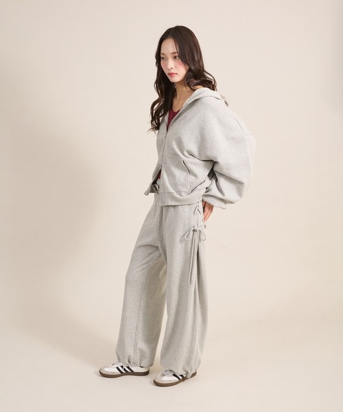 apres jour mignon（アプレジュールミニョン）の「【セットアップ着用可能】サイドレースアップスウェットパンツ（スウェットパンツ・レディース・ブラック/杢グレー/ネイビー・MEDIUM/LARGE/SMALL）」の6枚目の写真