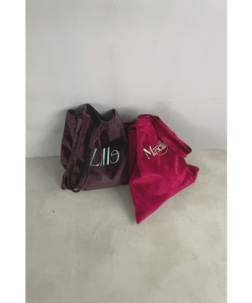 marjour（マージュール）の「VELOUR LOGO TOTE BAG（トートバッグ・レディース・ブラウン/ボルドー・FREE）」の3枚目の写真