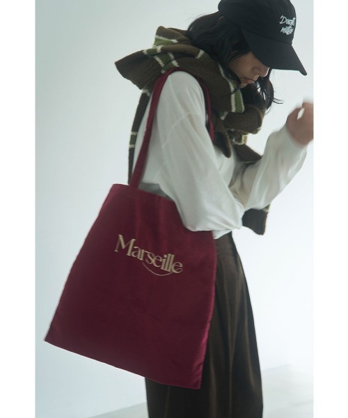marjour（マージュール）の「VELOUR LOGO TOTE BAG（トートバッグ・レディース・ブラウン/ボルドー・FREE）」の5枚目の写真