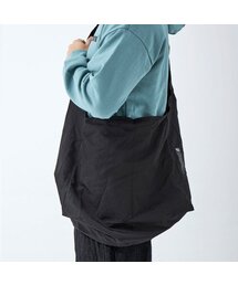 APOSTROPHE COMMA（アポストロフィコンマ）の「ナイロン クロス スリングバック（メッセンジャーバッグ）」