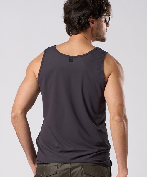 wjk(ダヴルジェイケイ)の「mta599- cool tank top タンクトップ(7133 pe55i)(タンクトップ・メンズ・ブラック/チャコール/ホワイト・XL/L/M/S)」の8枚目の写真