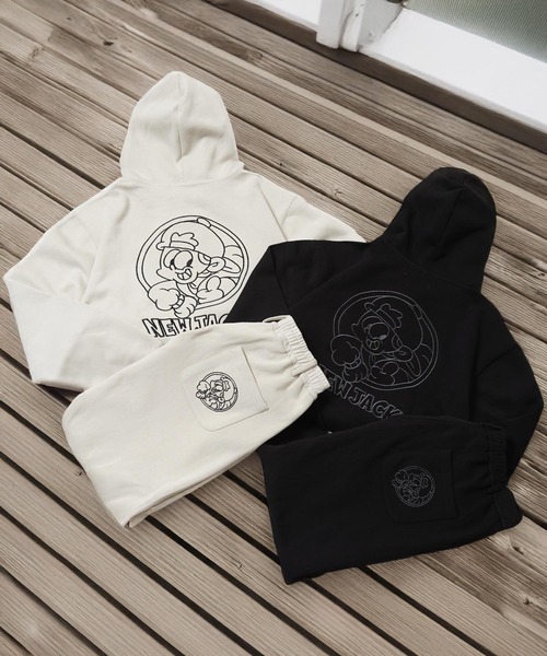 1111clothing(ワンフォークロージング)の「NEW JACK 刺繍 バレルスウェットパンツ / NEW JACK Embroidered Barrel Sweatpants(スウェットパンツ・メンズ・ブラック/グレイッシュベージュ・M/L)」の10枚目の写真