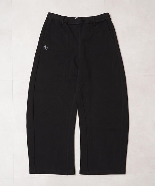 1111clothing(ワンフォークロージング)の「NEW JACK 刺繍 バレルスウェットパンツ / NEW JACK Embroidered Barrel Sweatpants(スウェットパンツ・メンズ・ブラック/グレイッシュベージュ・M/L)」の4枚目の写真