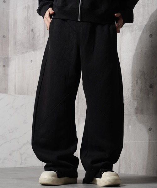 1111clothing(ワンフォークロージング)の「NEW JACK 刺繍 バレルスウェットパンツ / NEW JACK Embroidered Barrel Sweatpants(スウェットパンツ・メンズ・ブラック/グレイッシュベージュ・M/L)」の12枚目の写真