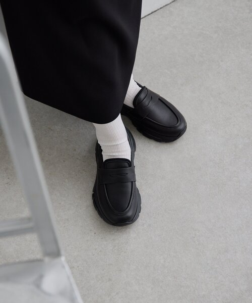 ear PAPILLONNER(イアパピヨネ)の「ボリュームローファー【SUM1 STYLE】(ローファー・レディース・ブラック/ホワイト・MEDIUM/LARGE/SMALL)」の8枚目の写真