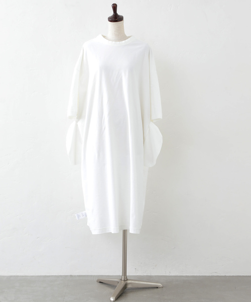 JOURNAL STANDARD LUXE（ジャーナルスタンダード　ラックス）の「クラシック天竺スタンダードクルーネックワンピース（ワンピース・レディース・ホワイト/ブラック・MEDIUM/SMALL）」の13枚目の写真
