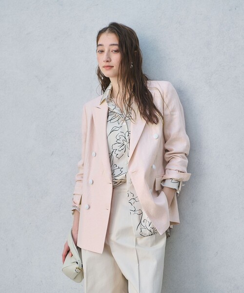 UNITED ARROWS（ユナイテッドアローズ）の「6ボタン リネン ブレザー ジャケット（テーラードジャケット・レディース・ライトピンク/ナチュラル/ネイビー・36/40/38/34）」の3枚目の写真