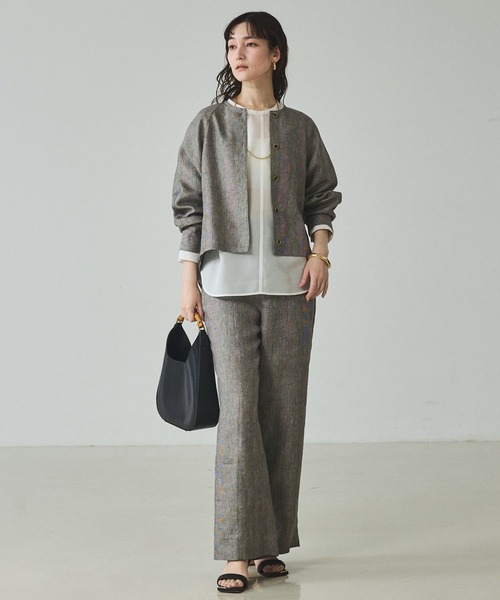 qualite（カリテ）の「ラメリネンフォルムブルゾン/春服/夏服/オフィスカジュアル/セットアップ対応/リネン（ブルゾン・レディース・グレイッシュベージュ・フリー）」の2枚目の写真
