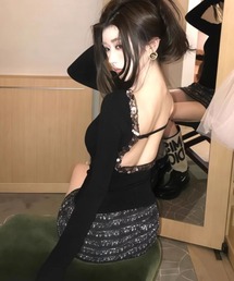 【カップ付き】バックストラップ＆キラキラ　長袖カットソー