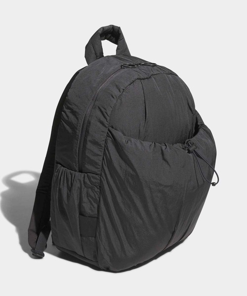 adidas(アディダス)の「マストハブ バックパック / アディダス adidas(バックパック/リュック・レディース・グレー・FREE)」の2枚目の写真
