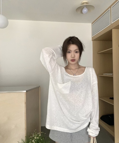 Ritzy(リッツィー)の「ルーズ V ネックロング T シャツ(Tシャツ/カットソー・レディース・ホワイト・M/L/S)」の20枚目の写真
