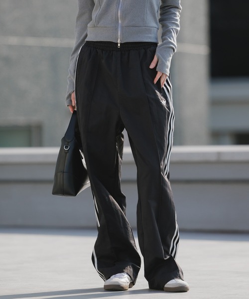 adidas（アディダス）の「adidas/アディダス ブリットコア トラックパンツ ラインパンツ スリーストライプス 2026年春夏（その他パンツ・メンズ・ブラック/グリーン・S/M/L/XL）」の16枚目の写真