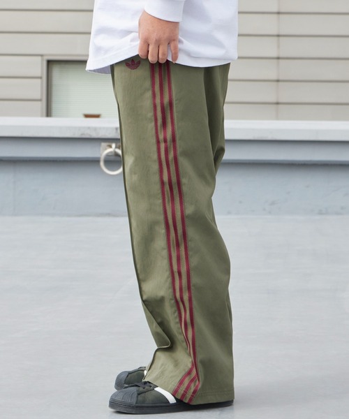 adidas（アディダス）の「adidas/アディダス ブリットコア トラックパンツ ラインパンツ スリーストライプス 2026年春夏（その他パンツ・メンズ・ブラック/グリーン・S/M/L/XL）」の13枚目の写真