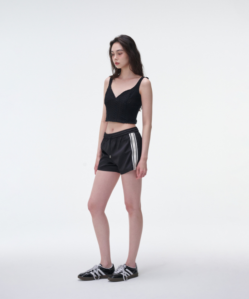 OEUVA（ウーヴァ）の「ブラックトレーニングショーツ（その他パンツ・レディース・その他・1/2/3/0）」の2枚目の写真