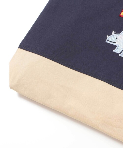 SLAP SLIP（スラップスリップ）の「恐竜はたらくくるまパッチ刺しゅうリバーシブルレッスンバッグ（ショルダーバッグ・キッズ・ネイビー/グリーン・FREE）」の10枚目の写真
