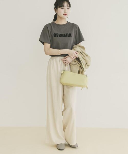 ITEMS URBANRESEARCH(アイテムズ アーバンリサーチ)の「フロッキープリントTシャツ(Tシャツ/カットソー・レディース・ライトブルー/ライトベージュ/チャコールグレー/ホワイト・FREE)」の5枚目の写真