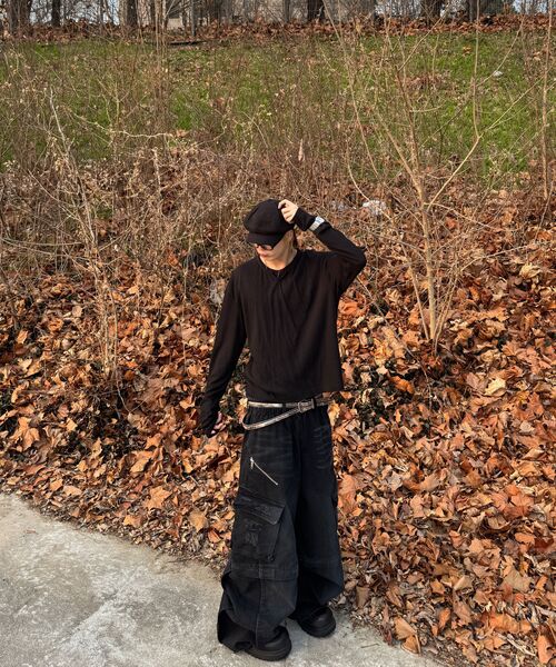RSSC(アールエスエスシー)の「CONVERTIBLE DESTROYED CARGO DENIM PANTS - BLACK(デニムパンツ・レディース・その他・2/1)」の4枚目の写真