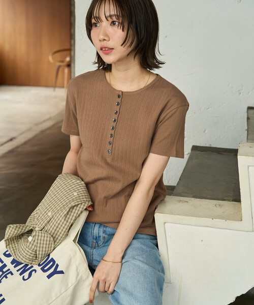 FREAK'S STORE(フリークスストア)の「限定展開 パターン メッシュ ヘンリー 半袖 Tシャツ(Tシャツ/カットソー・レディース・オフホワイト/ブラウン系その他/ブラック/ブルー/グレー・フリ-)」の4枚目の写真