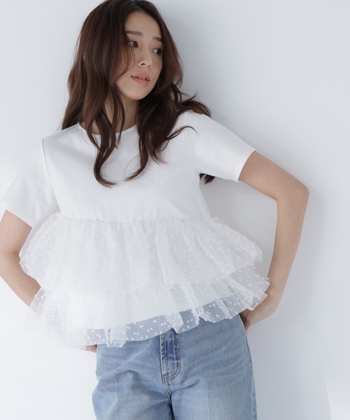 NATURAL BEAUTY BASIC(ナチュラルビューティーベーシック)の「チュールティアードカットソー(Tシャツ/カットソー・レディース・ベージュ/ブラック/オフホワイト・FREE)」の2枚目の写真