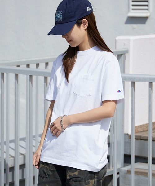 Champion（チャンピオン）の「Champion/チャンピオン ロゴワッペン クルーネック 半袖ポケットTシャツ 2026年春夏（Tシャツ/カットソー・メンズ・ホワイト/ブラック/グレー/ネイビー・M/L/XL）」の2枚目の写真