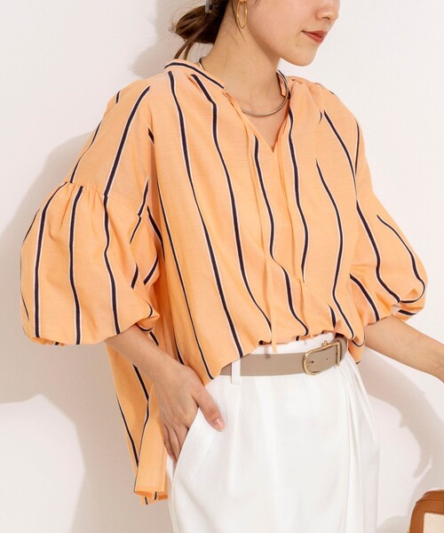 NOLLEY’S（ノーリーズ）の「ウォッシャブルドビーストライプブラウス（シャツ/ブラウス・レディース・ブルー系その他3/イエロー系その他3/ホワイト系その他4・38）」の3枚目の写真