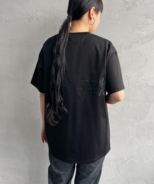 TATRAS（タトラス）の「[TATRAS/タトラス] 別注 GLUTO バック刺繍ロゴ ショートスリーブTシャツ（Tシャツ/カットソー・レディース・ブラック/ホワイト・1/2/3/4）」の5枚目の写真