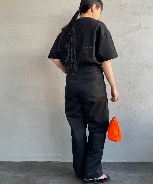 TATRAS（タトラス）の「[TATRAS/タトラス] 別注 GLUTO バック刺繍ロゴ ショートスリーブTシャツ（Tシャツ/カットソー・レディース・ブラック/ホワイト・1/2/3/4）」の12枚目の写真