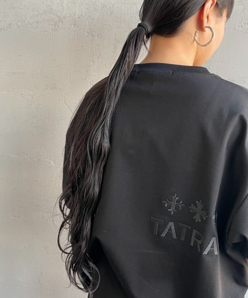 TATRAS（タトラス）の「[TATRAS/タトラス] 別注 GLUTO バック刺繍ロゴ ショートスリーブTシャツ（Tシャツ/カットソー・レディース・ブラック/ホワイト・1/2/3/4）」の20枚目の写真