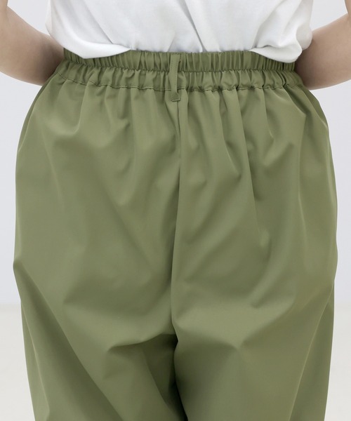 Aletta vita(アレッタビータ)の「機能素材ツータックイージーワイドパンツ(その他パンツ・レディース・チャコール/カーキ/ブラック・M)」の16枚目の写真