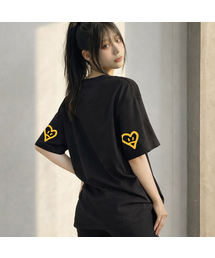 [ユニセックス]エルボースプレーハートスマイル半袖Tシャツ_4カラー
