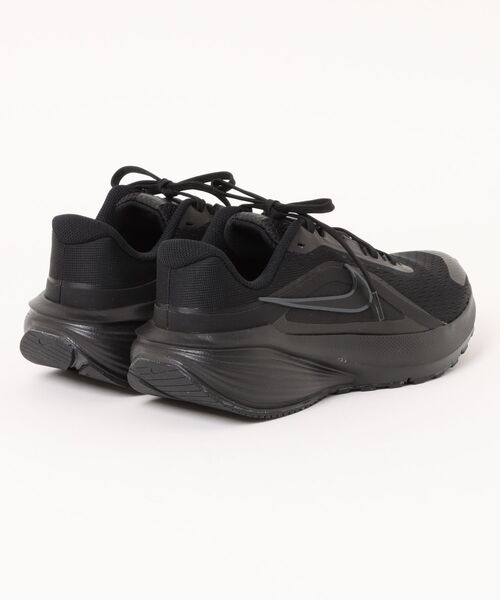 NIKE(ナイキ)の「NIKE ナイキ DOWNSHIFTER 14 メンズスニーカー ランニングシューズ 厚底(ダウンシフター14) IB1895-001 ブラック/ブラック/アンスラサイト(スニーカー・メンズ・ブラック×ブラック・25.5cm/26.0cm/26.5cm/27.0cm/27.5cm/28.0cm/28.5cm/29.0cm)」の2枚目の写真