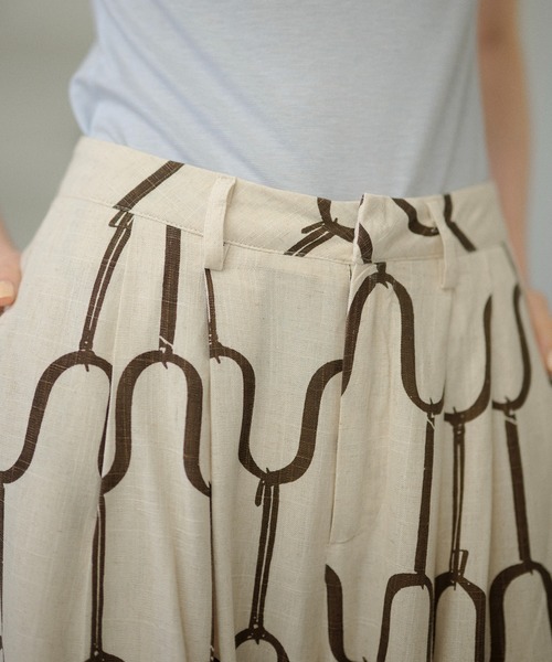 LAULEN（ローレン）の「geometric pattern tuck wide pants /ジオメトリック柄タックワイドパンツ（その他パンツ・レディース・ブラック/ブラウン・M/S）」の14枚目の写真