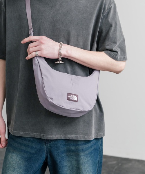 THE NORTH FACE(ザノースフェイス)の「THE NORTH FACE ザ・ノースフェイス URBAN TOTE BAG MINI 2WAYワンポイントロゴショルダーバッグ/ハンドバッグ(ショルダーバッグ・メンズ・クリーム/ライラック/ブラック/グレー・FREE)」の4枚目の写真