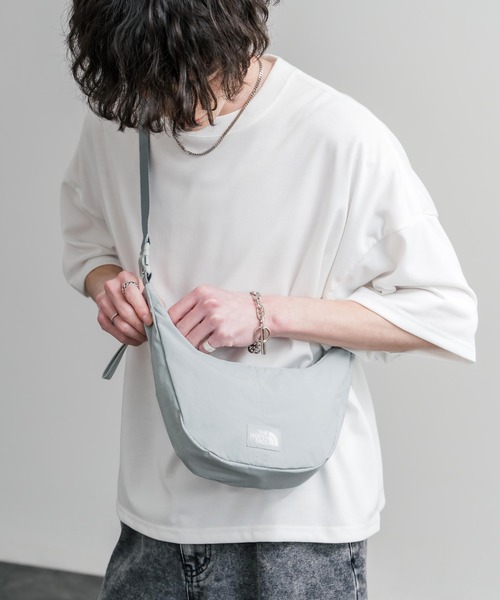 THE NORTH FACE(ザノースフェイス)の「THE NORTH FACE ザ・ノースフェイス URBAN TOTE BAG MINI 2WAYワンポイントロゴショルダーバッグ/ハンドバッグ(ショルダーバッグ・メンズ・クリーム/ライラック/ブラック/グレー・FREE)」の6枚目の写真
