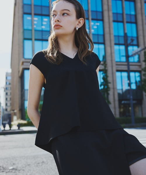 ORGUE(オルグ)の「Vneck peplum knit_/Vネックぺプラムニット(ニット/セーター・レディース・ブラック/ネイビー・FREE)」の2枚目の写真