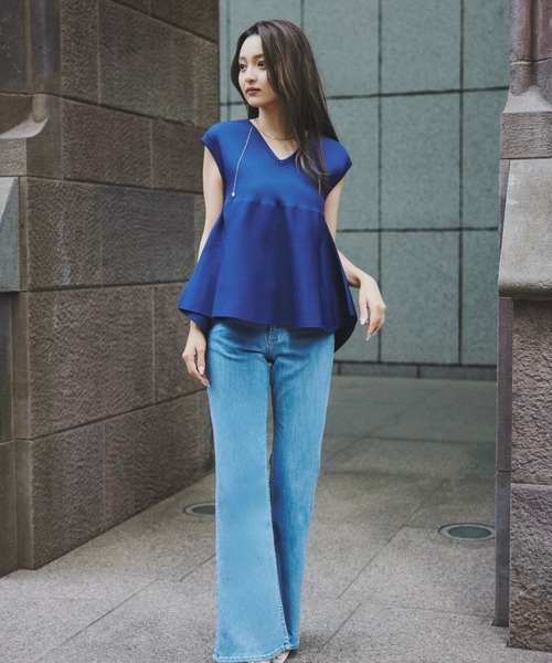ORGUE(オルグ)の「Vneck peplum knit_/Vネックぺプラムニット(ニット/セーター・レディース・ブラック/ネイビー・FREE)」の5枚目の写真