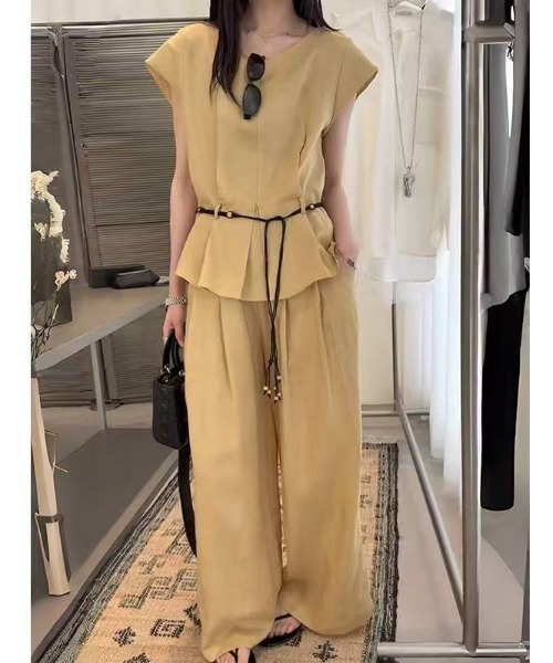 FAVORITO(ファヴォリート)の「半袖トップスワイドパンツセットアップ(セットアップ・レディース・ベージュ/ブラック/ライトブルー・F)」の4枚目の写真