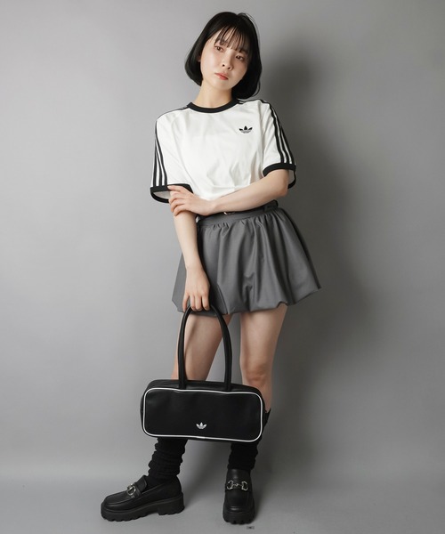 adidas（アディダス）の「【adidas/アディダス】スクエア合皮ショルダーバッグ/アディカラー エロンゲイテッド エアライナーバッグ（ハンドバッグ・レディース・ブラック・ONESIZE）」の4枚目の写真
