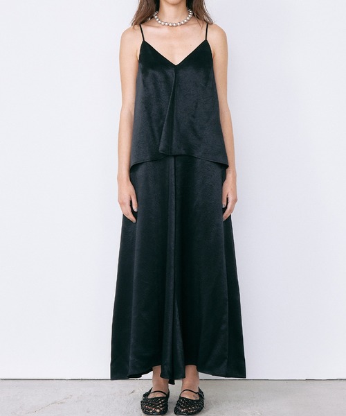 LE CIEL BLEU(ルシェルブルー)の「サテンキャミソールドレス / Satin Camisole Dress(ワンピース・レディース・ブラック/ゴールド・36/38)」の15枚目の写真