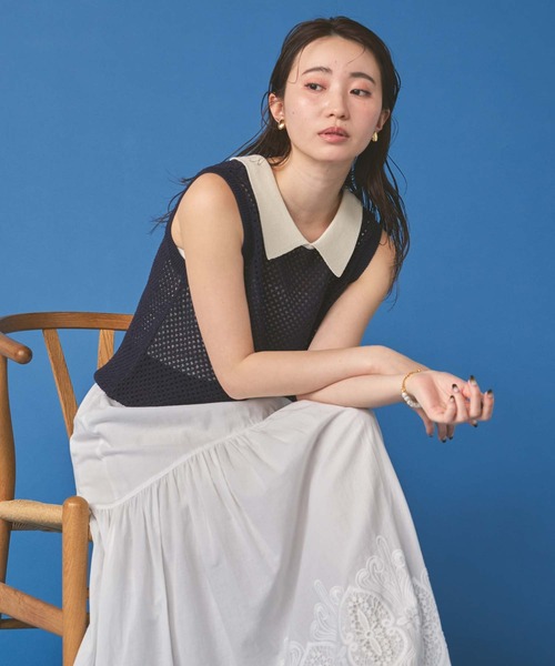 Torrazzo Donna(トラッゾドンナ)の「メッシュポロカラーノースリーブニット(ニット/セーター・レディース・ネイビー/ベージュ・FREE)」の10枚目の写真