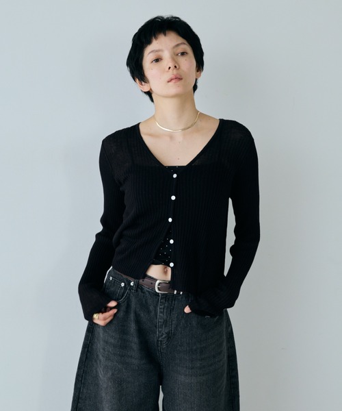 VION(ヴィオン)の「シアータイトリブカーディガン / Sheer Tight Rib Cardigan(カーディガン/ボレロ・レディース・ブラック/レッド/ホワイト・FREE)」の8枚目の写真
