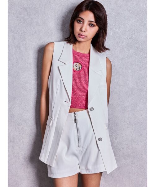 GYDA(ジェイダ)の「sacred edge cross front ZIPショートパンツ【セットアップ着用可能】(その他パンツ・レディース・ブラック/オフホワイト・FREE)」の4枚目の写真