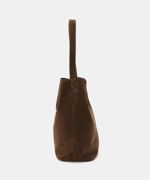 IENA(イエナ)の「Morphee/モルフェ CYLINDER(M size)OIL SUEDE BROWN バッグ(ショルダーバッグ・レディース・ブラウン・FREE)」の5枚目の写真