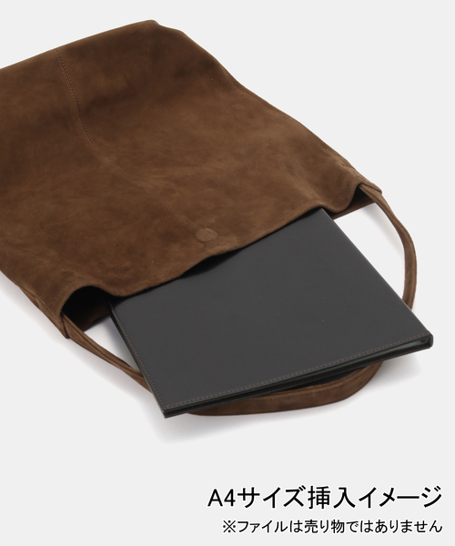 IENA(イエナ)の「Morphee/モルフェ CYLINDER(M size)OIL SUEDE BROWN バッグ(ショルダーバッグ・レディース・ブラウン・FREE)」の9枚目の写真