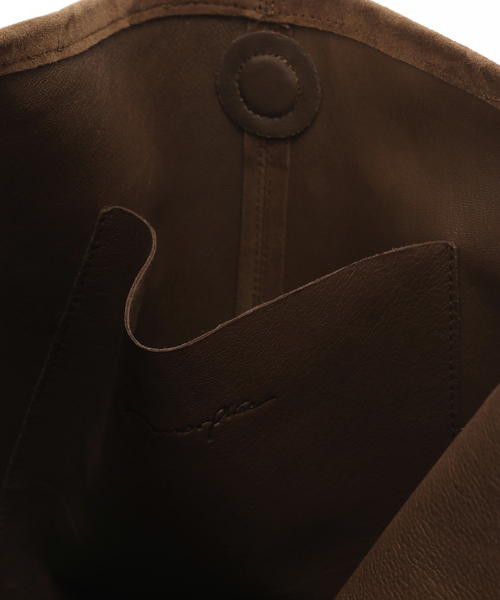 IENA(イエナ)の「Morphee/モルフェ CYLINDER(M size)OIL SUEDE BROWN バッグ(ショルダーバッグ・レディース・ブラウン・FREE)」の10枚目の写真