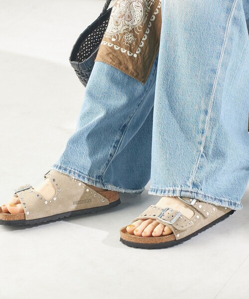 BIRKENSTOCK(ビルケンシュトック)の「BIRKENSTOCK: ARIZONA RIVET(サンダル・レディース・ベージュ/ブラック・36/37/38/39)」の8枚目の写真