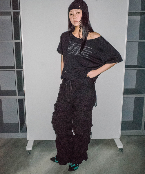 CHICKS(チックス)の「ストリングシャーリングテックパンツブラック(その他パンツ・レディース・ブラック・ONE SIZE)」の2枚目の写真